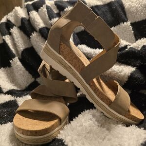 Adrienne Vittadini Beige Strappy Wedge Sandals
